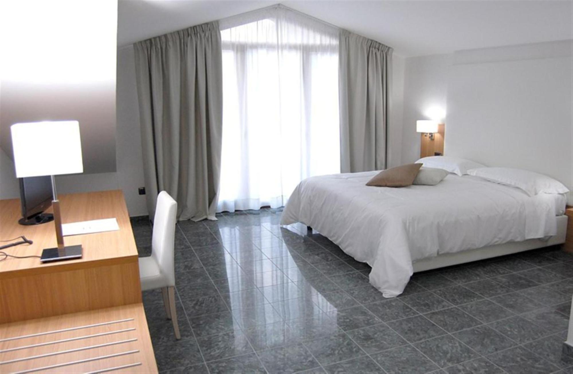 Vea Resort Hotel Mercato San Severino Ngoại thất bức ảnh