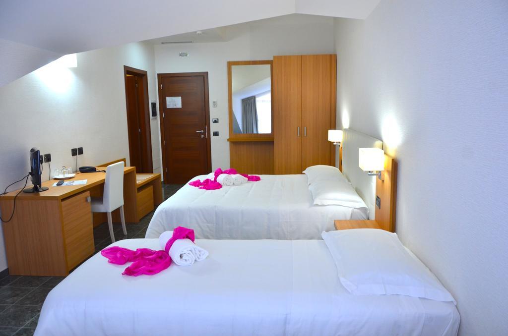 Vea Resort Hotel Mercato San Severino Phòng bức ảnh