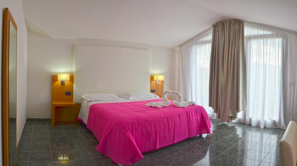 Vea Resort Hotel Mercato San Severino Phòng bức ảnh