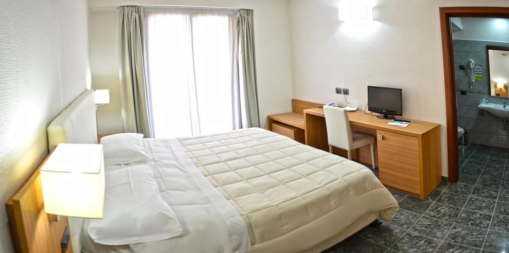 Vea Resort Hotel Mercato San Severino Phòng bức ảnh