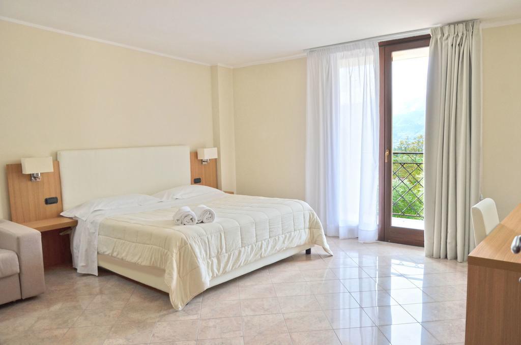 Vea Resort Hotel Mercato San Severino Phòng bức ảnh