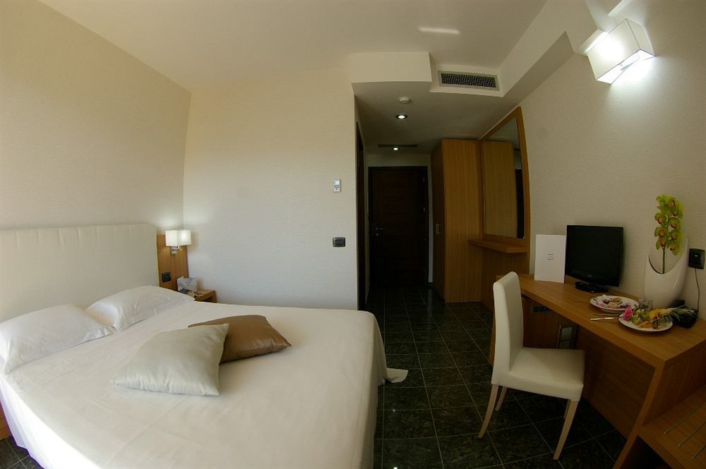 Vea Resort Hotel Mercato San Severino Ngoại thất bức ảnh