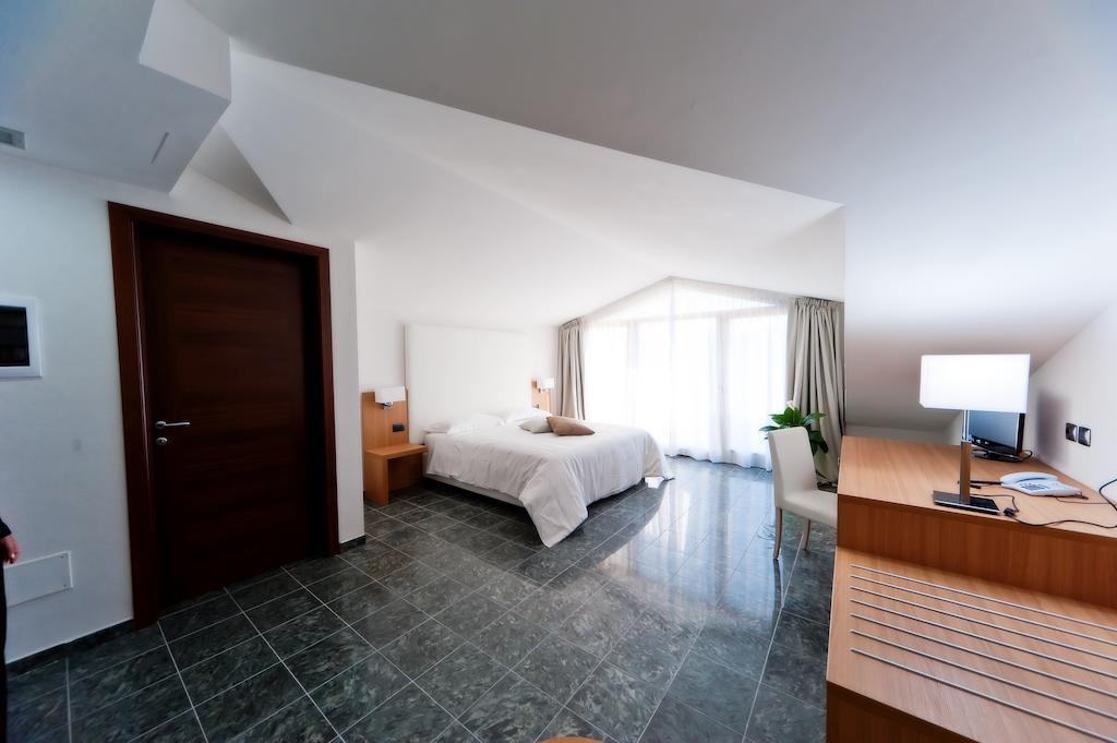 Vea Resort Hotel Mercato San Severino Ngoại thất bức ảnh